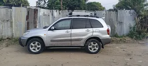 Toyota RAV4 2.0 4x4 2006 Gris