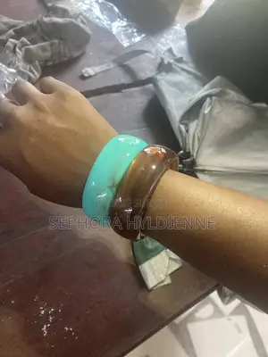 Bracelets Résine Rigide