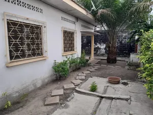 Parcelle À Vendre – Och Camp Soprogi (Pointe-Noire)