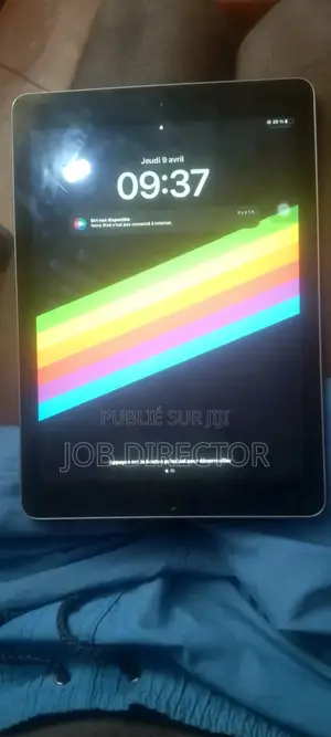 Apple iPad (2025) 128 GB Gris