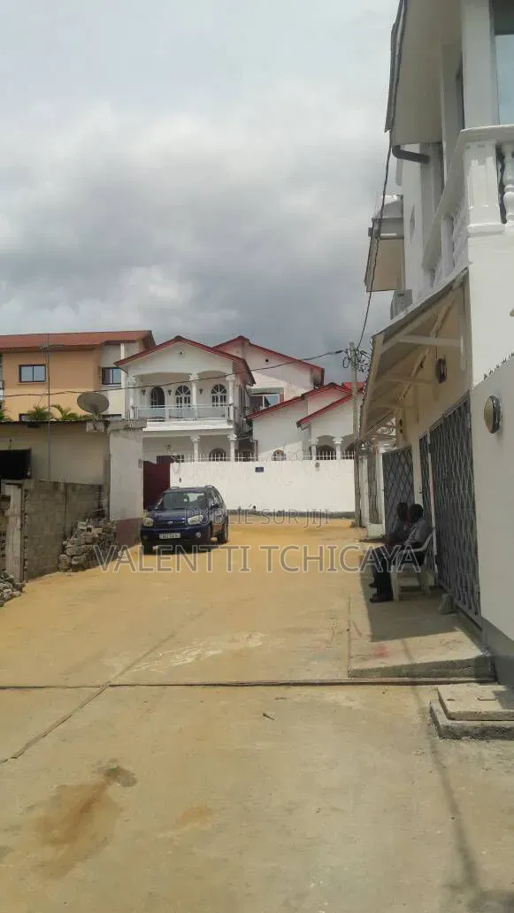 Villa Situé Au Centre Ville