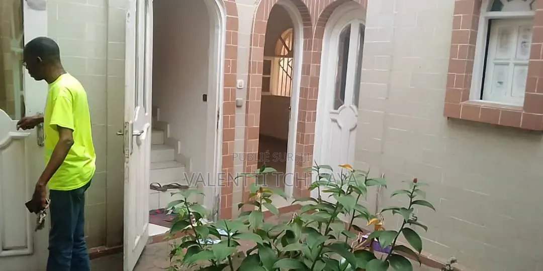 Villa Situé Au Centre Ville