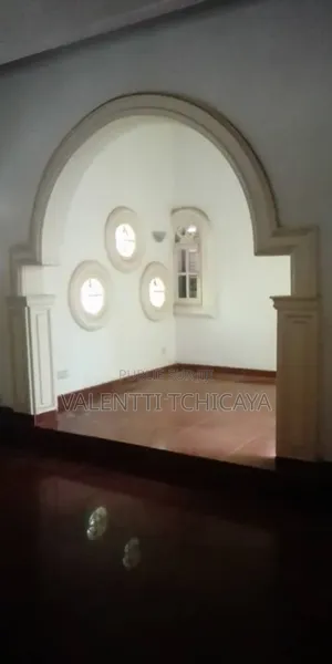 Villa Situé Au Centre Ville