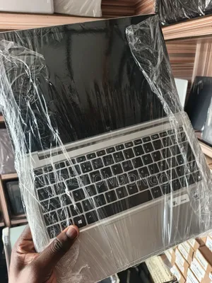 Ordinateur portable HP 240 G5 8GB Intel Core i5 SSD 512GB