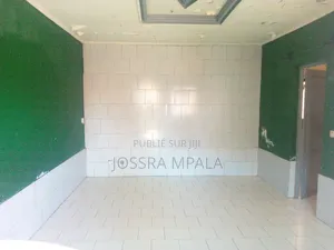 1chbre Chambre et salon dans Etage Sans Frontière, Tié-Tié à Louer