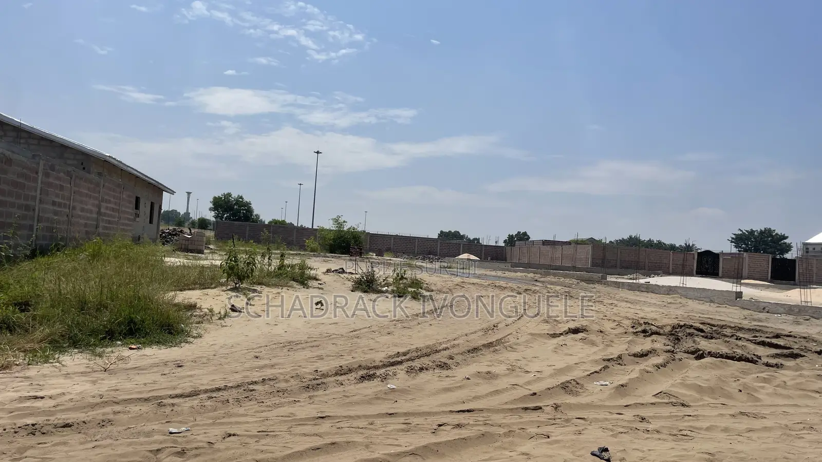 Parcelle De 400m2 À Vendre