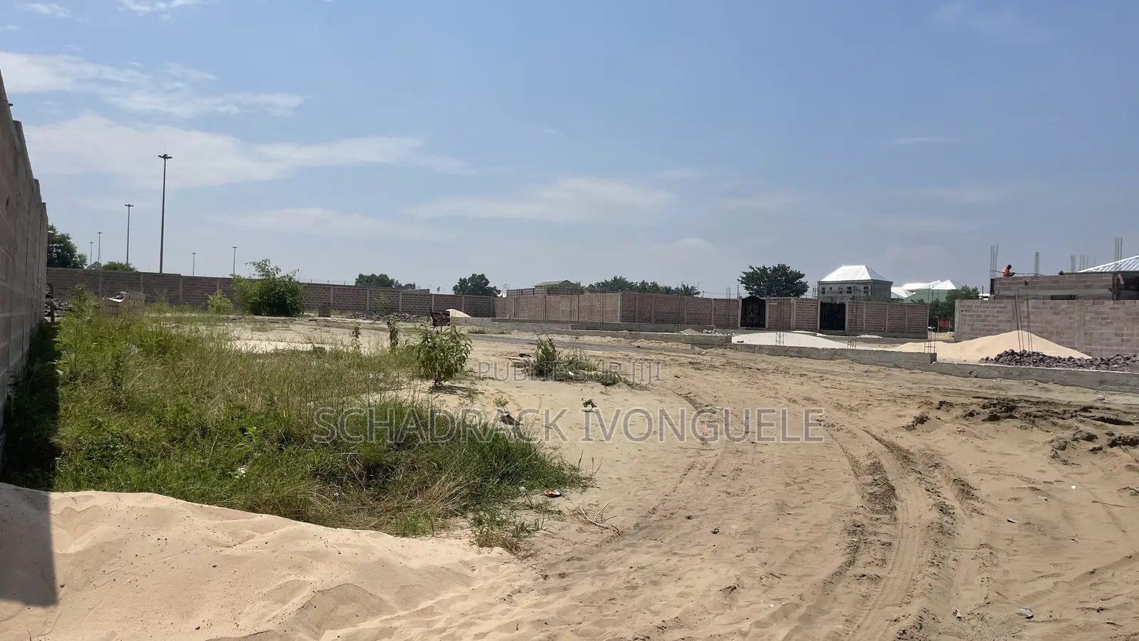 Parcelle De 400m2 À Vendre