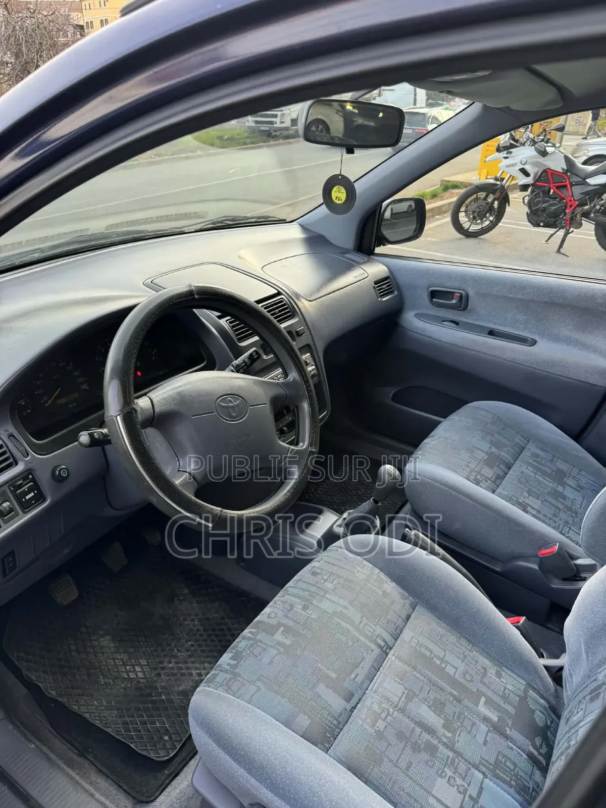 Toyota Picnic 1999 Bleu