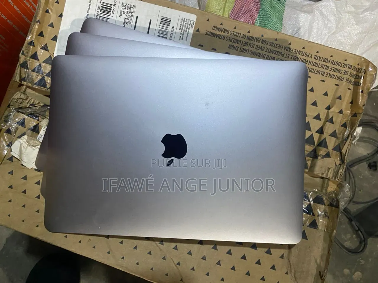 Ordinateur portable HP 14-dq1025cl 8GB Intel Core i7 SSD 256GB