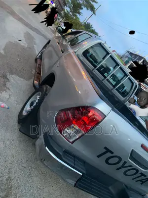 Toyota Hilux 2017 Gris