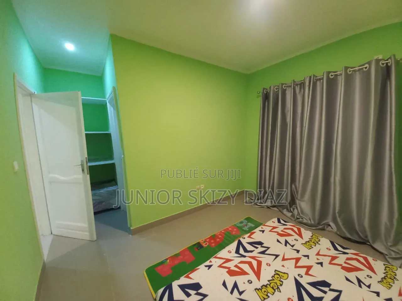 1chbre Chambre et salon dans Diaz Immo, Mongo-Mpoukou à Louer