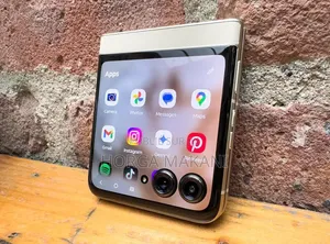 Nouveau Motorola Razr 50 256 GB Doré