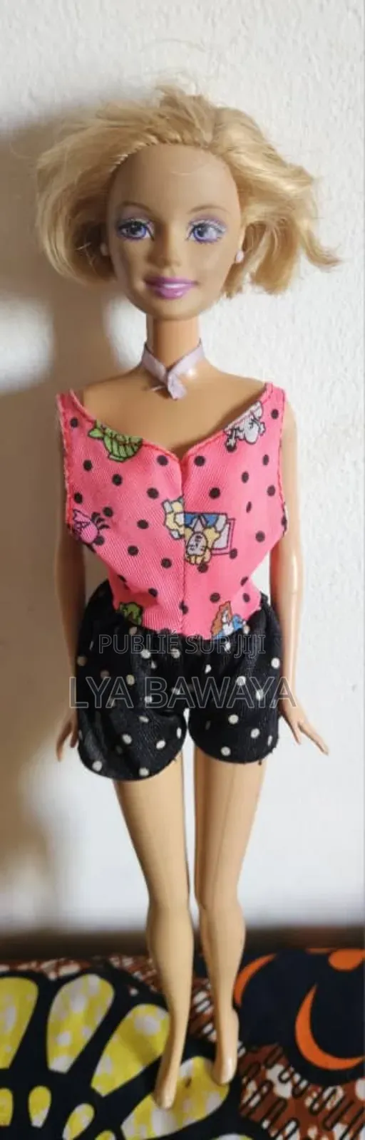 Poupée Mattel Au Style Vintage, Barbie Ayant Une Tenue Capri De 1990