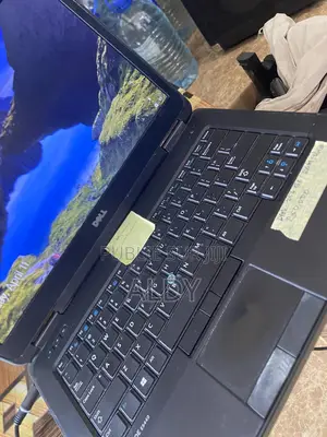 Nouveau Ordinateur portable Dell Adamo XPS 12GB Intel Core i5 HDD 256GB