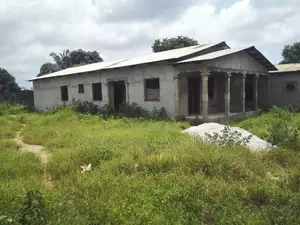 4chbre Maison dans Mongo-Mpoukou à Vendre