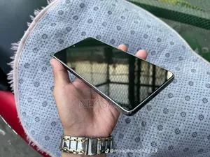 Nouveau Samsung Galaxy A73 5G 128 GB Noir