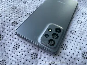 Nouveau Samsung Galaxy A73 5G 128 GB Noir