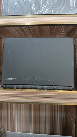 Nouveau Ordinateur portable Toshiba A30 8GB Intel Core i5 SSD 256GB