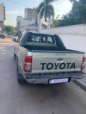 Toyota Hilux 2012 Gris