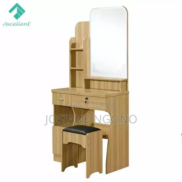 Coiffeuse De Chambre