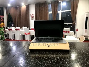 Nouveau HP EliteBook 1040 8GB Intel Core i5 SSD 256GB