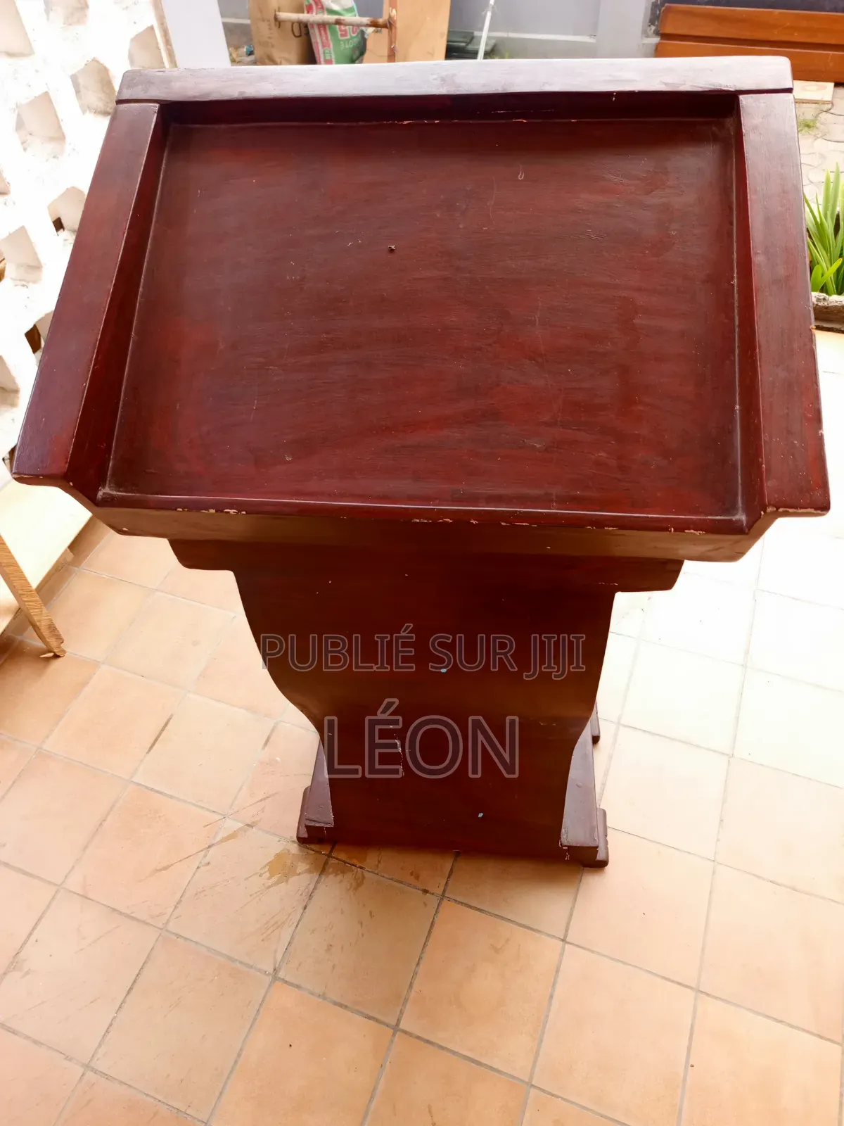 Chaire d'Église À Vendre Ou À Louer