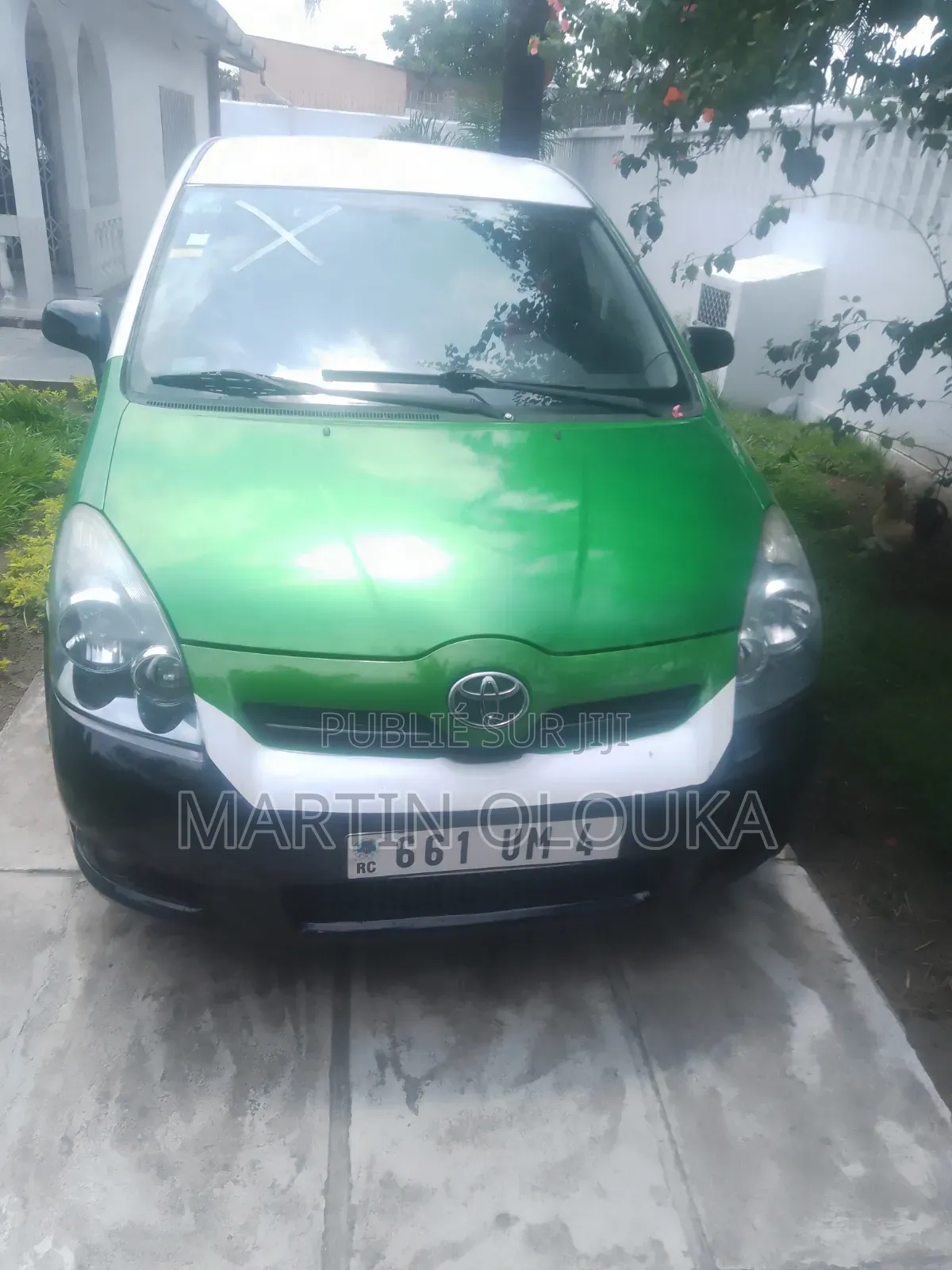 Toyota Verso 2.2 150 hp 2012 Vert