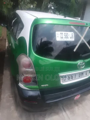 Toyota Verso 2.2 150 hp 2012 Vert