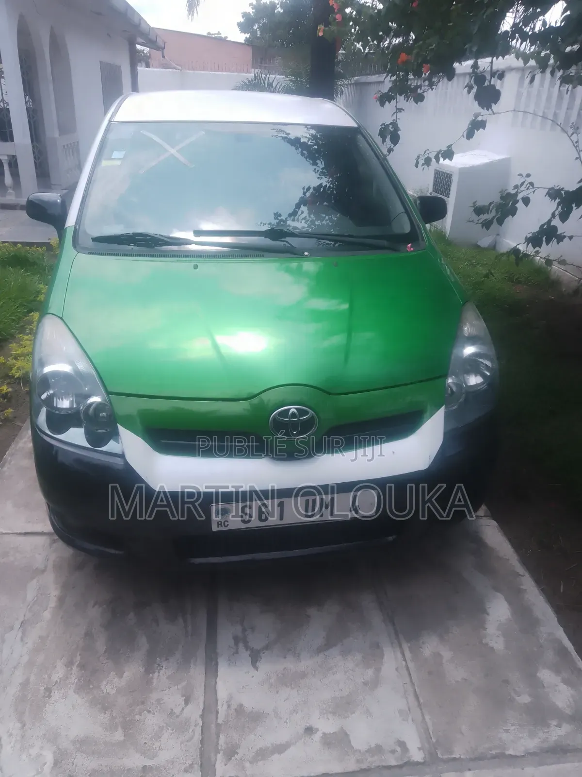 Toyota Verso 2.2 150 hp 2012 Vert