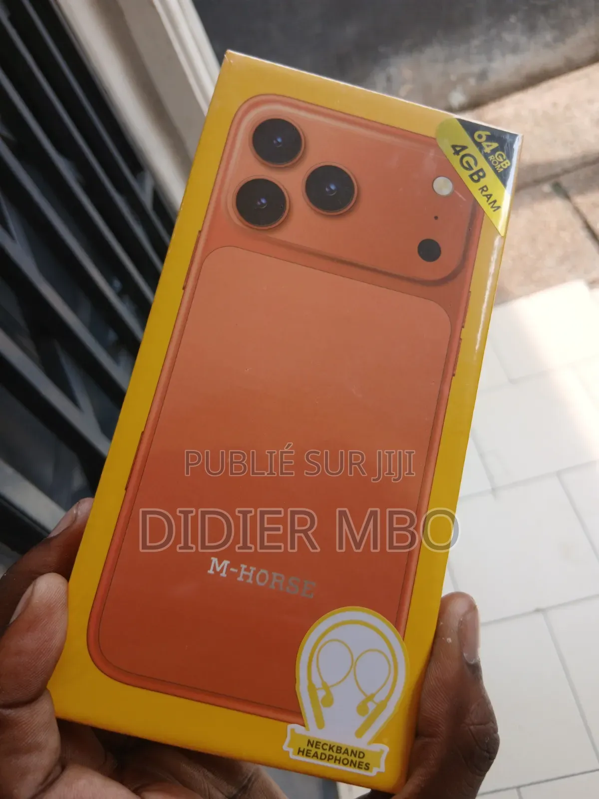Nouveau M-Horse Butterfly 3 64 GB Orange
