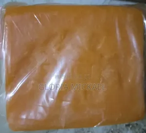 Savon Gommant, Anti Taches Et Bouton Pour Visage Et Corps