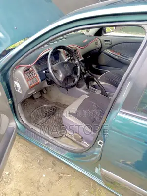 Toyota Avensis 2016 Vert