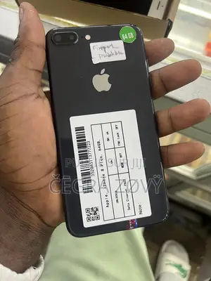 Nouveau Apple iPhone 8 Plus 64 GB Noir