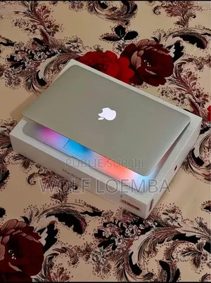 Nouveau Apple MacBook 2017 4GB Intel Core Ultra 5 SSD 128GB