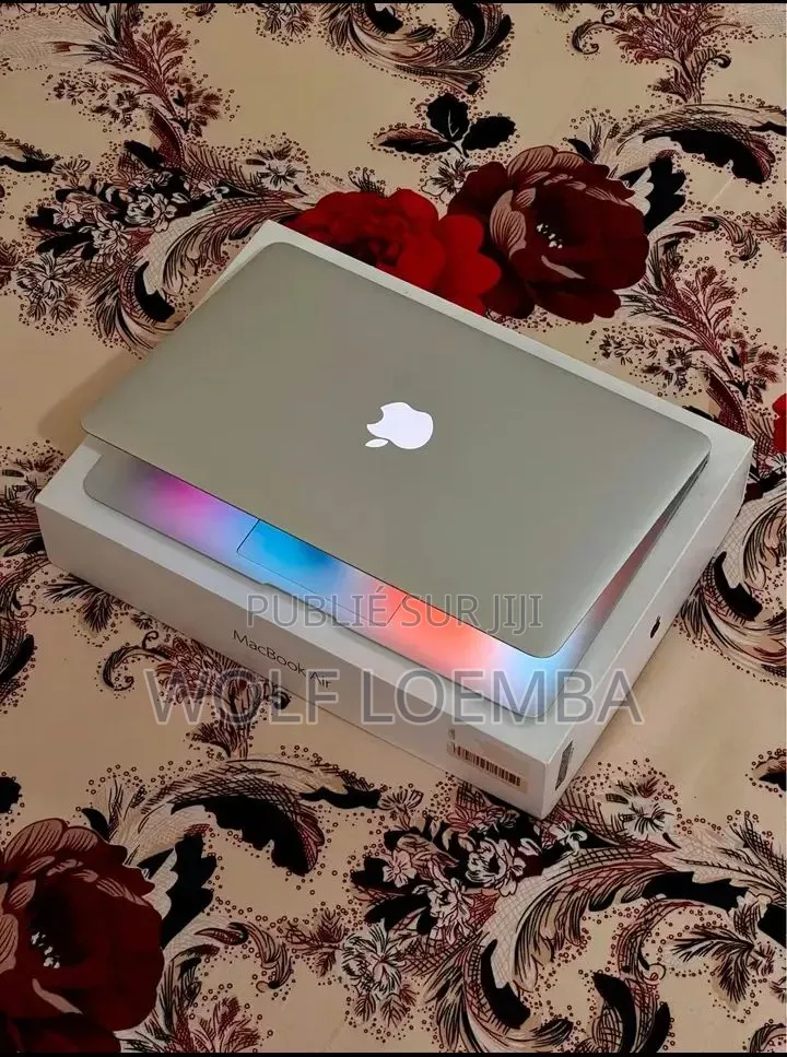 Nouveau Apple MacBook 2017 4GB Intel Core Ultra 5 SSD 128GB