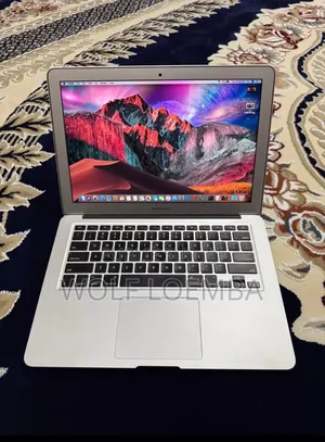 Nouveau Apple MacBook 2017 4GB Intel Core Ultra 5 SSD 128GB