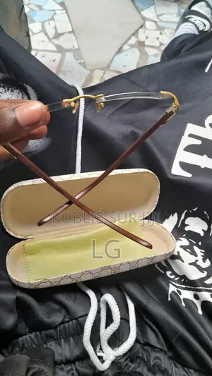 Lunette Cartier Originale Et Boîtier + Tissus Nettoyant