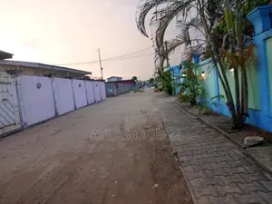 Deux Parcelles Jumelées en Vente Quartier Siafoumou Arrêt Lac