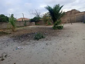 Deux Parcelles Jumelées en Vente Quartier Siafoumou Arrêt Lac