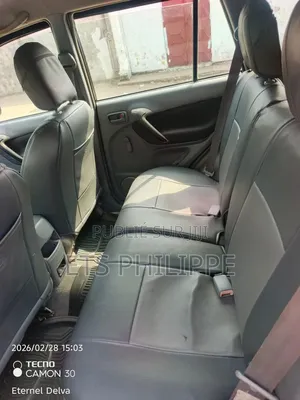 Toyota RAV4 Automatic 2003 Noir