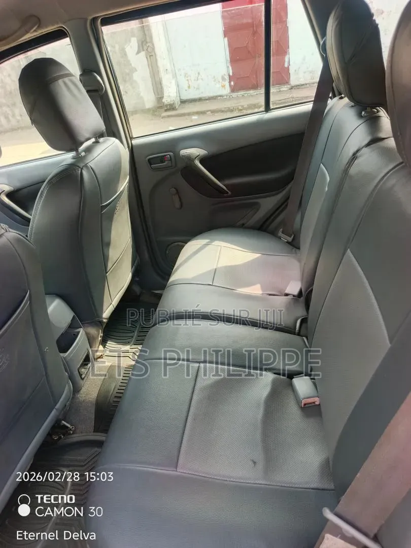 Toyota RAV4 Automatic 2003 Noir