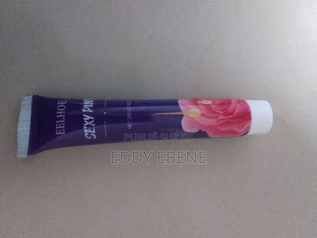 Blanchissant Les Parties Privées Et Supprime La Mélanine "Crème"