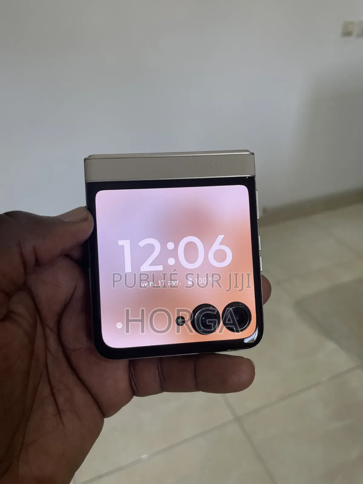 Nouveau Motorola Razr 50 256 GB Doré