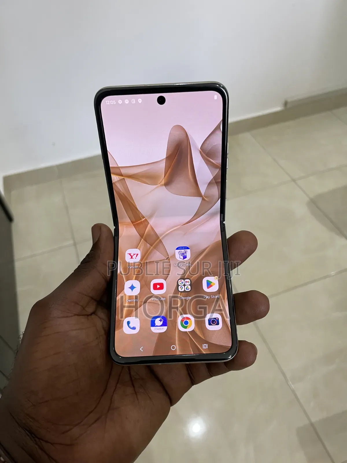 Nouveau Motorola Razr 50 256 GB Doré