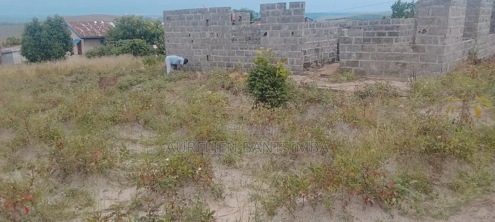 Parcelle Situé Au Quartier Sadelmie Non Loin Du Goudron