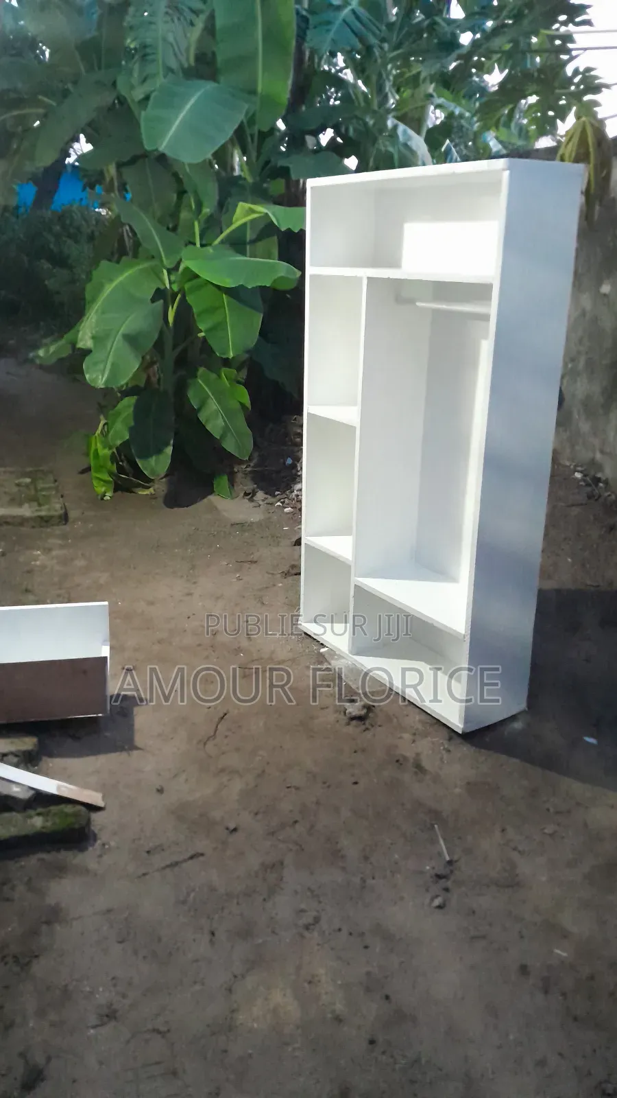 Garde Linge En Bois Simple