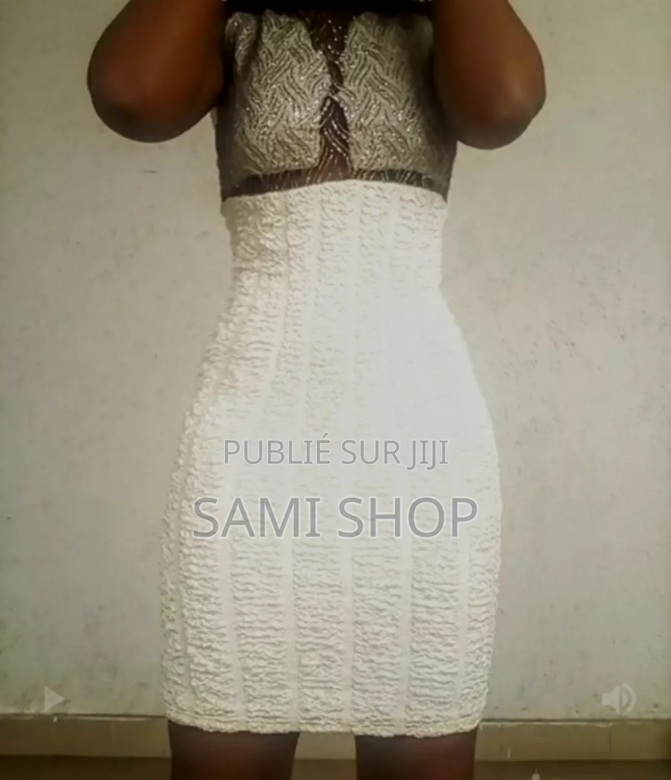 Robe Glamour Aux Reflets Dorés