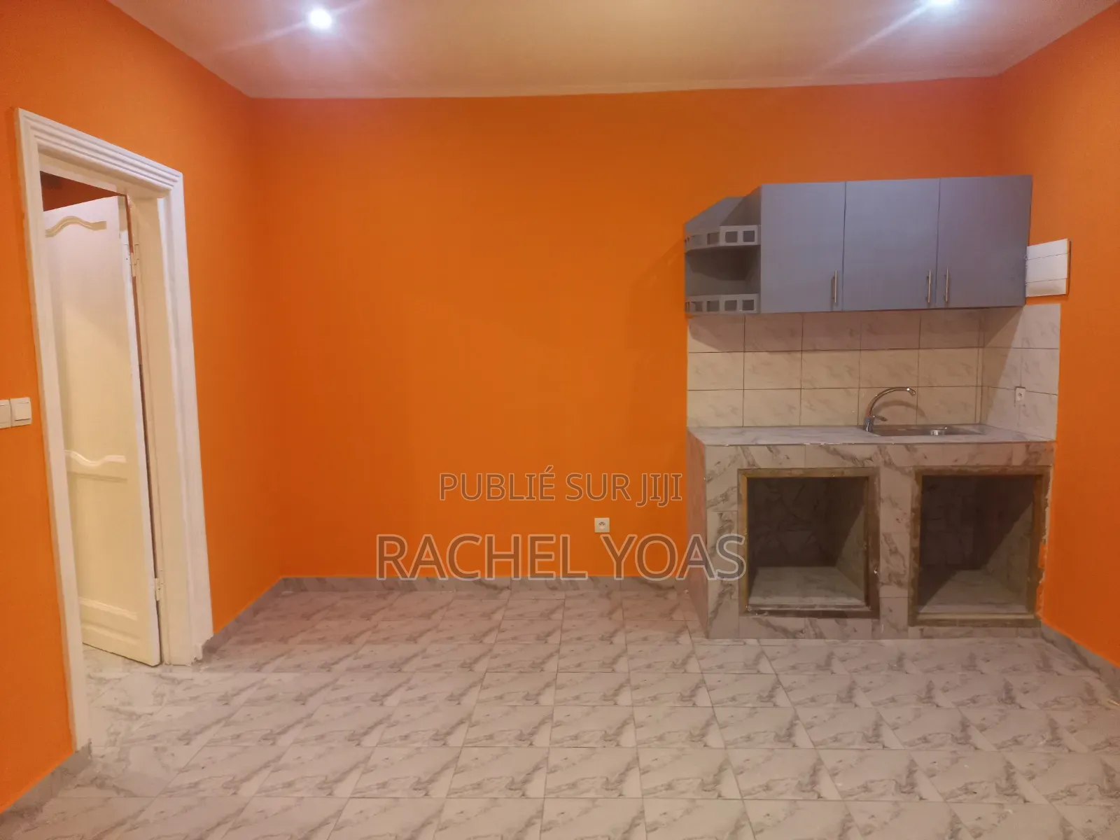 1chbre Appartement partagé dans Otsende, Mongo-Mpoukou à Louer