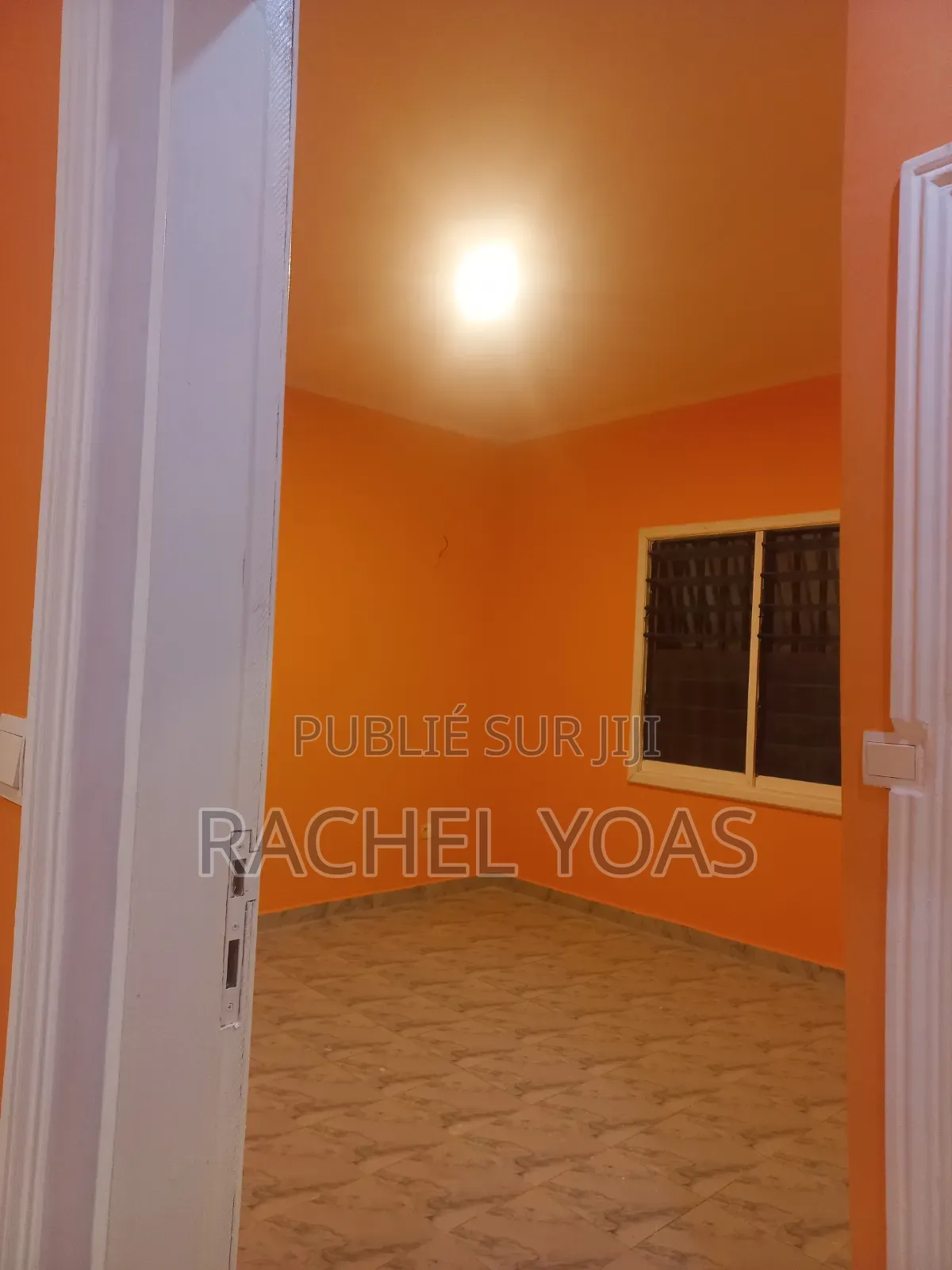 1chbre Appartement partagé dans Otsende, Mongo-Mpoukou à Louer