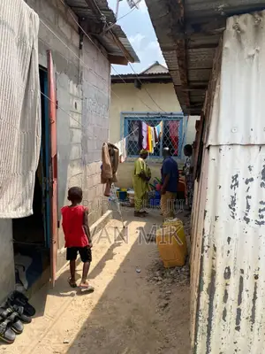 1⁄2 Parcelle À Vendre